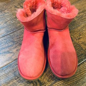 UGG Classic Leather Mini Boot